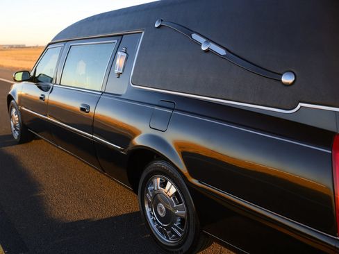 Used 2009 Cadillac DTS Hearse FWD image 45