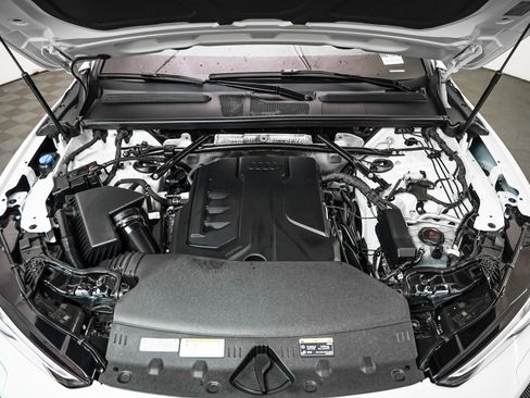 Certified 2025 Audi Q5 Prestige image 4