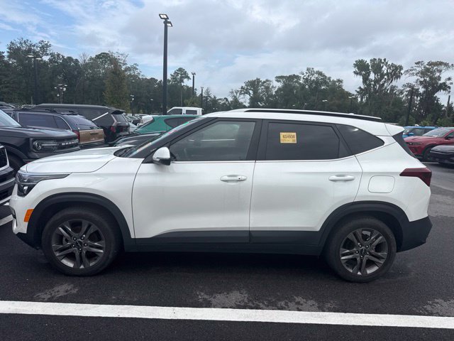 Used 2023 Kia Seltos S FWD image 3