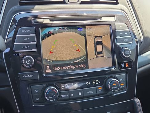 Used 2023 Nissan Maxima SR w/ Sport Mat Group FWD image 23