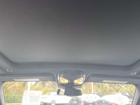 Used 2024 BMW X5 xDrive50e image 15