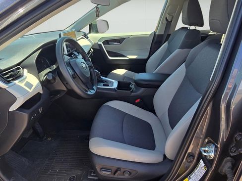 Used 2024 Toyota RAV4 XLE AWD/4WD image 11