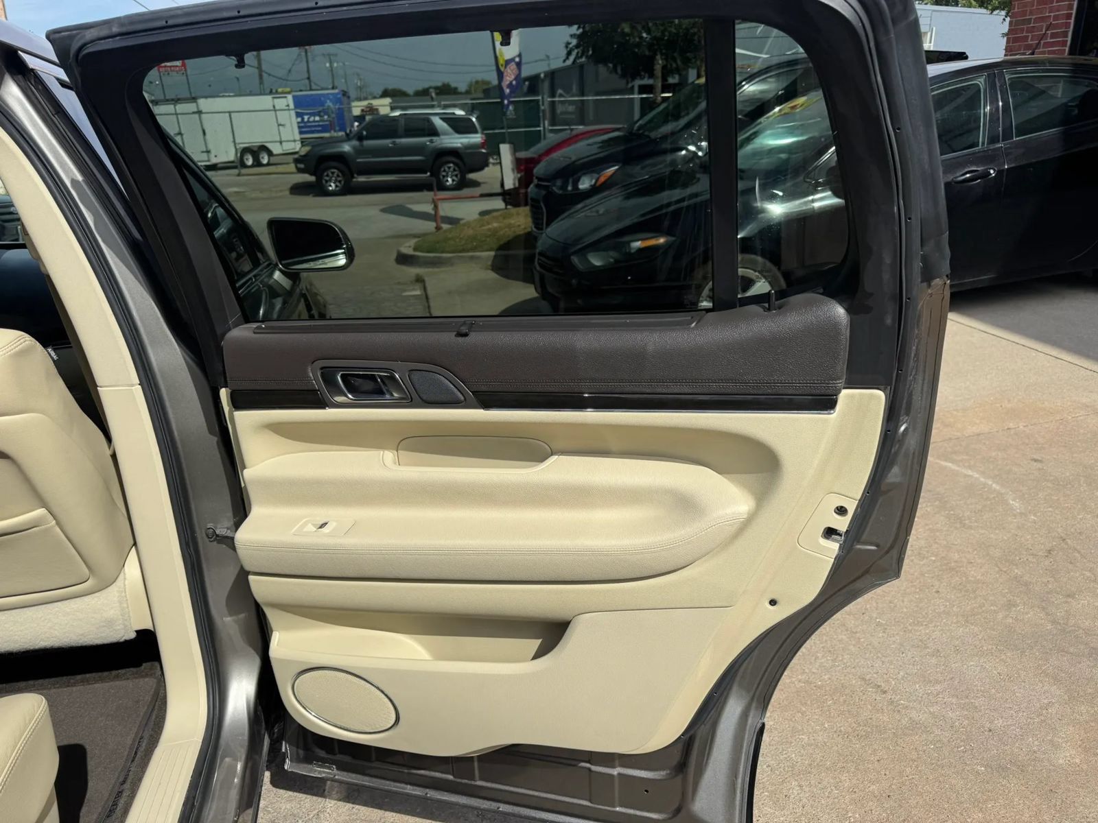 Used 2015 Lincoln MKT AWD w/ Equipment Group 201A image 14