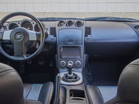 Used 2007 Nissan 350Z Coupe RWD image 29