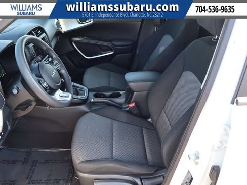 Used 2024 Kia Soul LX FWD image 18