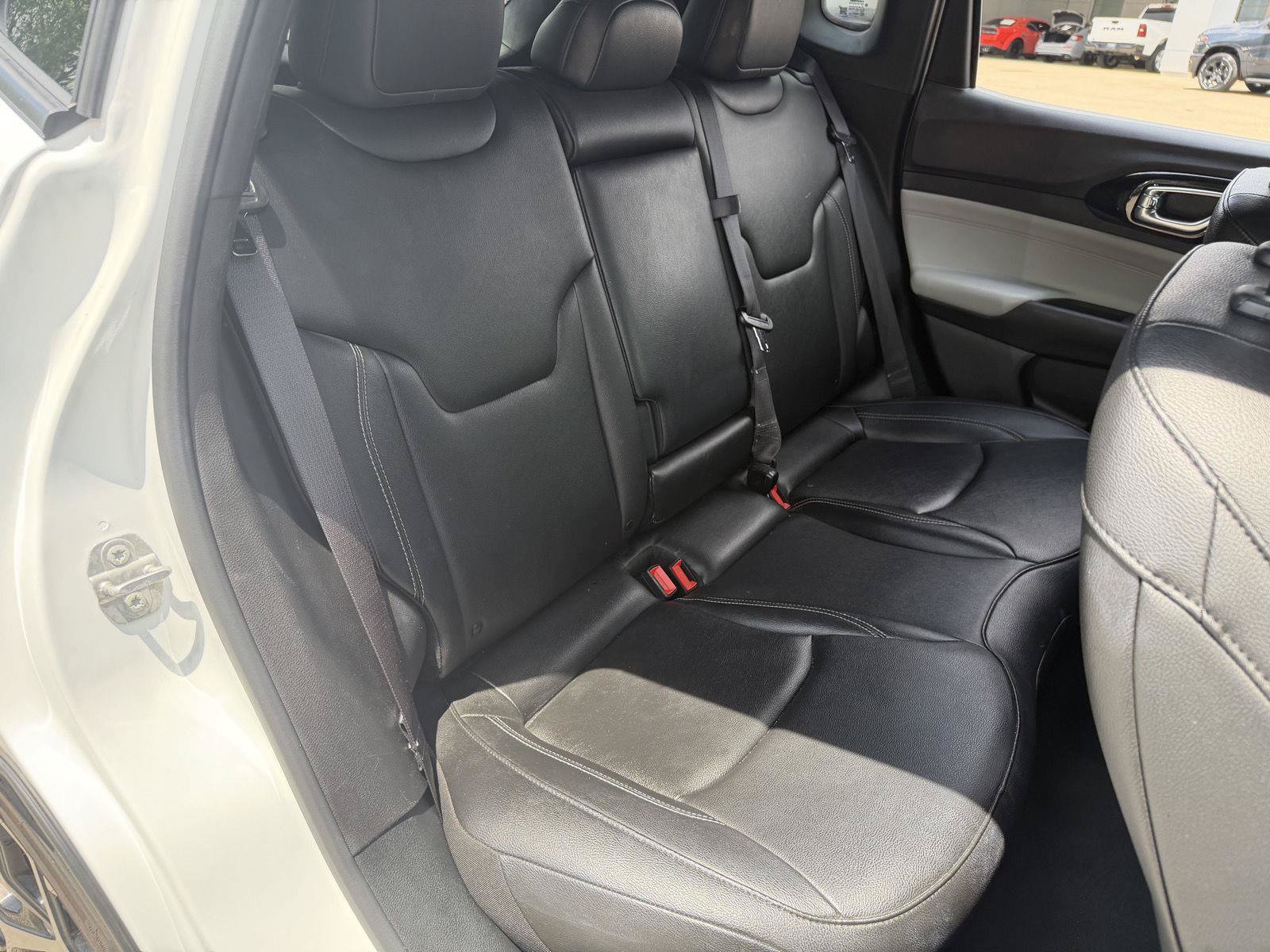 Certified 2025 Jeep Compass Limited AWD/4WD image 19