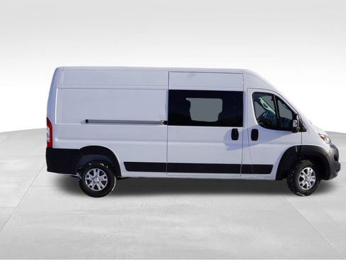 Used 2025 RAM ProMaster 2500 w/ Crew Van Package image 3