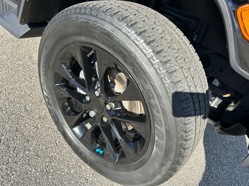 Used 2023 Jeep Wrangler Sahara w/ Cold Weather Group image 12