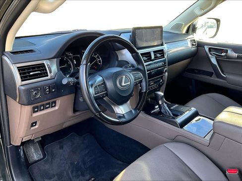 Used 2023 Lexus GX 460 Premium w/ Premium Package image 8