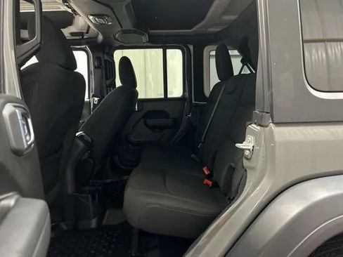 Used 2022 Jeep Wrangler Unlimited Sport AWD/4WD image 15