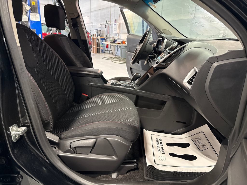 Used 2016 Chevrolet Equinox LS FWD image 29