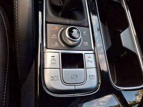 Used 2024 Kia Telluride SX image 22