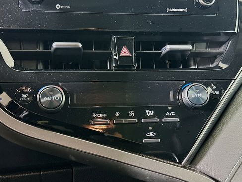 Used 2023 Toyota Camry SE image 23