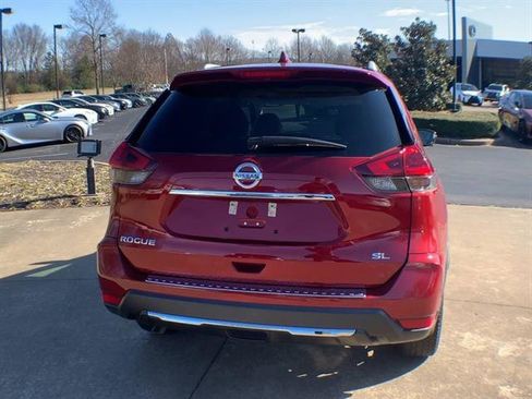 Used 2018 Nissan Rogue SL w/ Premium Package image 7
