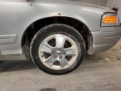 Used 2006 Ford Crown Victoria LX RWD image 19