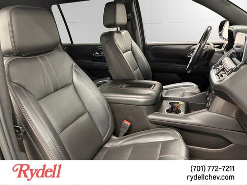 Used 2021 Chevrolet Suburban RST w/ Luxury Package image 17
