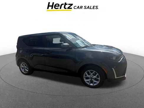 Used 2025 Kia Soul LX w/ LX Technology Package FWD image 1