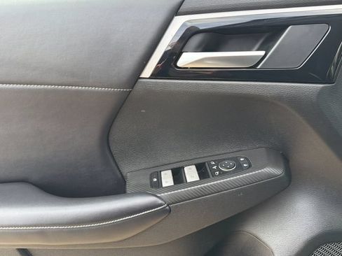 Used 2024 Mitsubishi Outlander SE AWD/4WD image 12