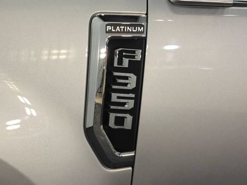 Used 2020 Ford F350 Platinum w/ FX4 Off-Road Package AWD/4WD image 81