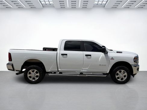 Used 2025 RAM 2500 Big Horn AWD/4WD image 2