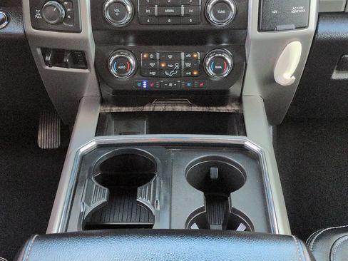 Used 2019 Ford F350 Lariat w/ Lariat Ultimate Package AWD/4WD image 18