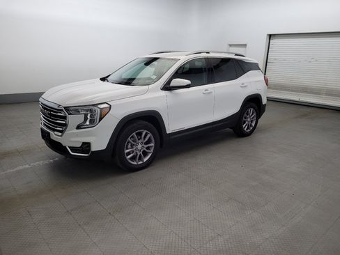 Used 2023 GMC Terrain SLT w/ Tech Package AWD/4WD image 2