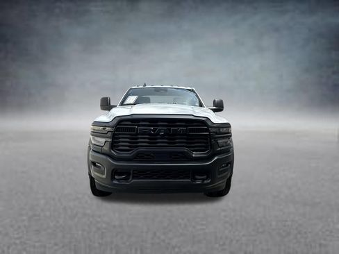 Used 2025 RAM 5500 Tradesman AWD/4WD image 2