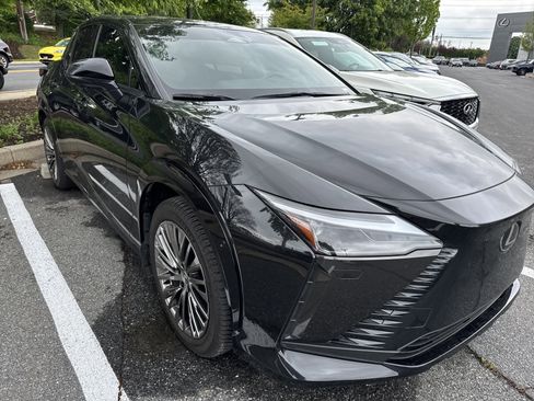 Used 2023 Lexus RZ 450e Premium w/ Cold Area Package AWD/4WD image 4