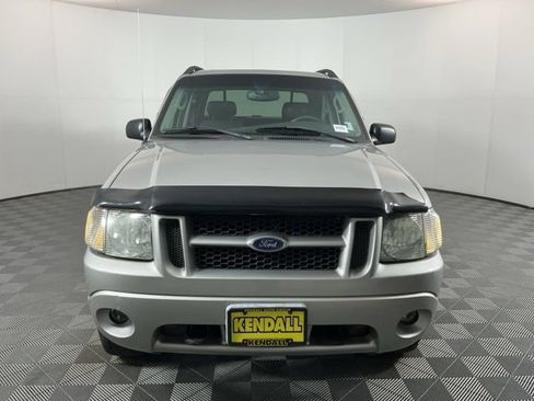 Used 2004 Ford Explorer Sport Trac XLT AWD/4WD image 2