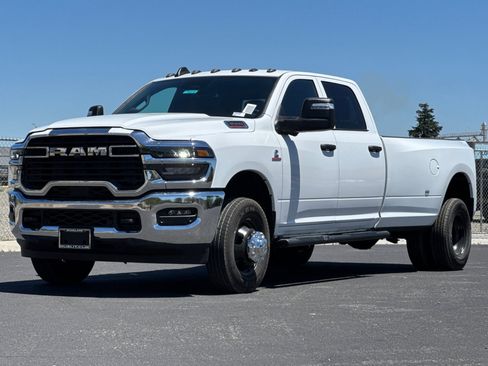 New 2026 RAM 3500 Tradesman AWD/4WD image 7