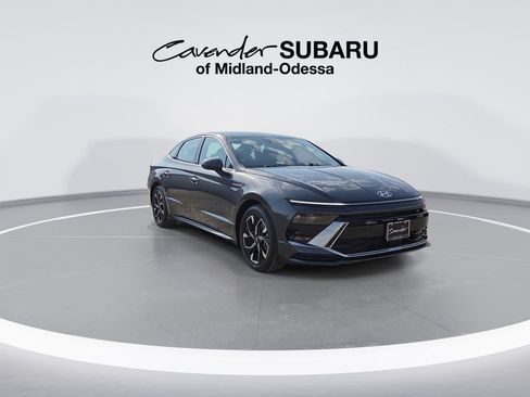 Used 2024 Hyundai Sonata SEL FWD image 2