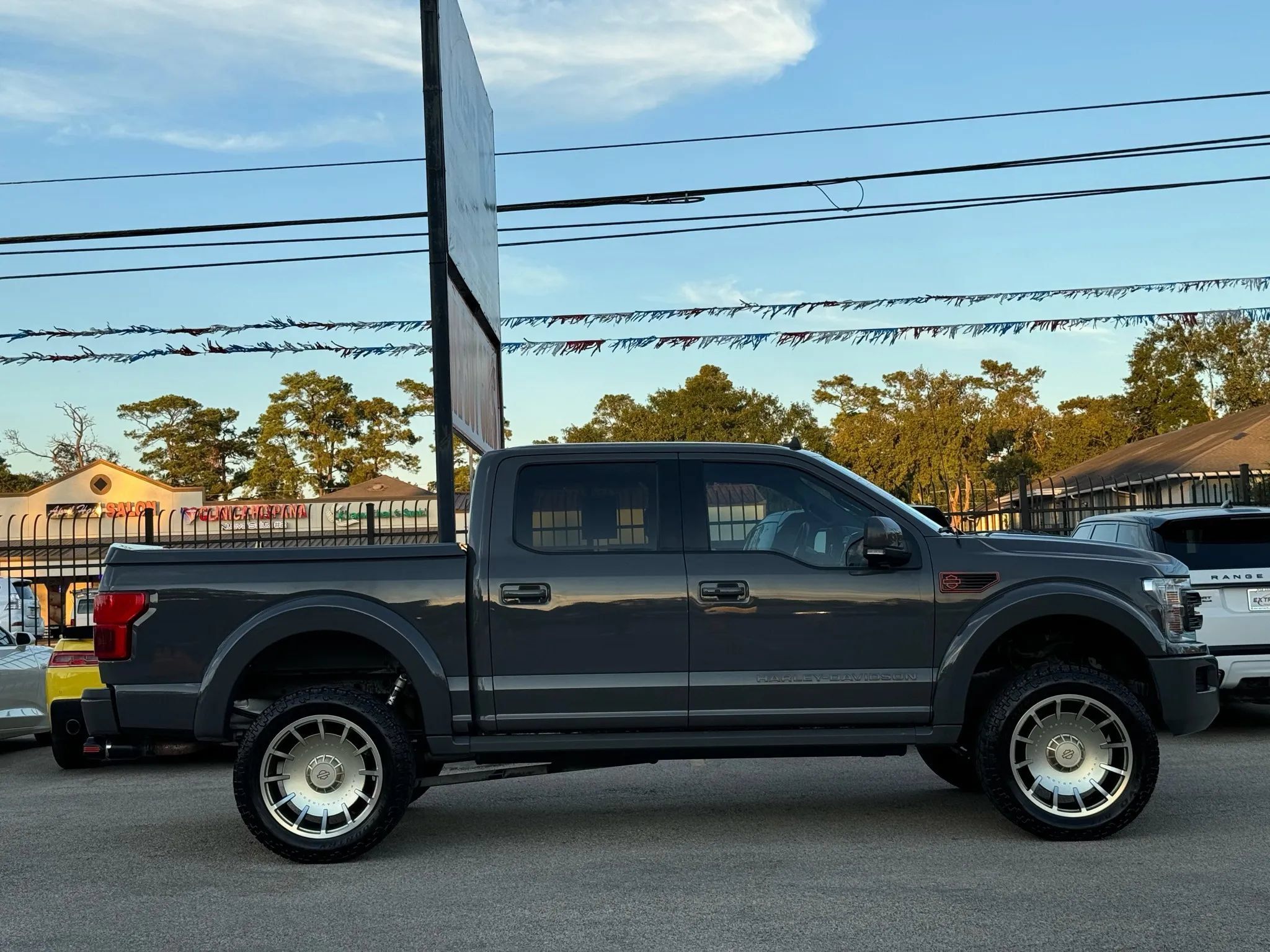 Used 2020 Ford F150 Lariat w/ Equipment Group 502A Luxury AWD/4WD image 9
