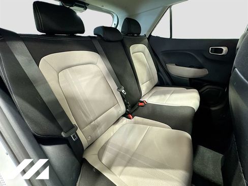 Used 2022 Hyundai Venue SEL FWD image 27