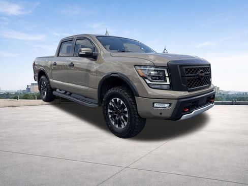 Used 2023 Nissan Titan PRO-4X w/ Pro-4x Convenience Package AWD/4WD image 31
