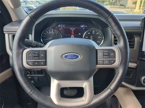 Used 2024 Ford Expedition Max XLT image 34