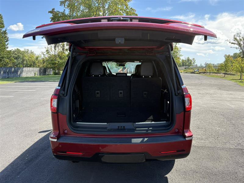 Used 2019 Lincoln Navigator Select w/ Cargo Package RWD image 9