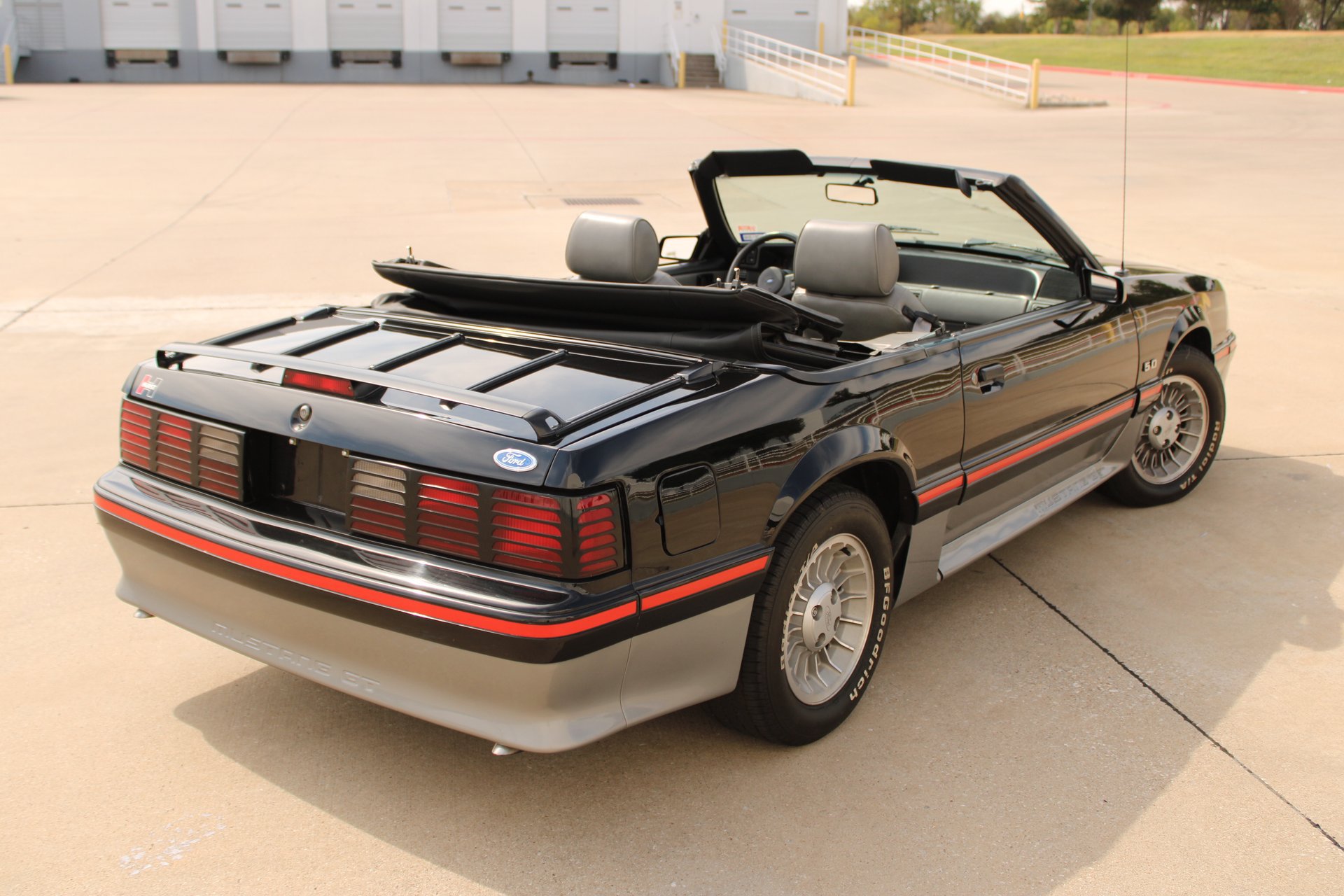 Used 1987 Ford Mustang GT RWD image 22