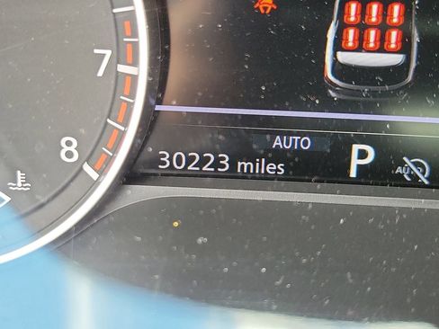 Used 2025 Nissan Pathfinder SV AWD/4WD image 23