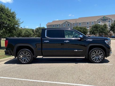 Used 2025 GMC Sierra 1500 Denali w/ Denali Reserve Package AWD/4WD image 5