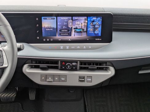 New 2026 Nissan Leaf image 18