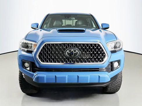 Used 2019 Toyota Tacoma TRD Sport AWD/4WD image 6