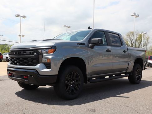 New 2026 Chevrolet Silverado 1500 Custom Trail Boss w/ LPO, Dark Essentials Package AWD/4WD image 10