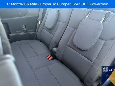 Used 2025 Ford Explorer Active RWD image 19