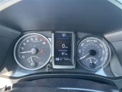 Used 2023 Toyota Tacoma TRD Off-Road image 11