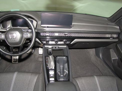 Used 2023 Honda Accord Sport image 14