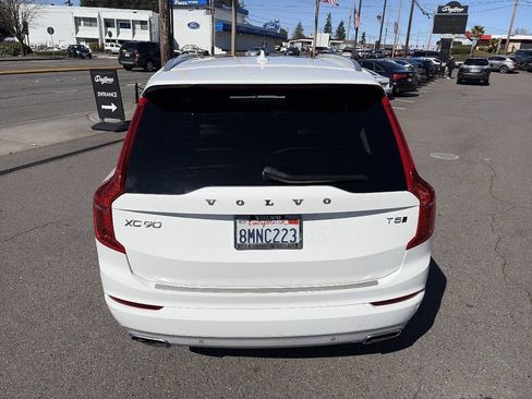Used 2020 Volvo XC90 T5 Momentum image 5