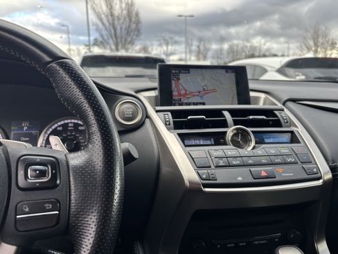 Used 2016 Lexus NX 200t F Sport image 31