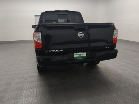 Used 2017 Nissan Titan SV RWD image 6