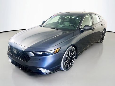 Used 2026 Honda Accord Touring image 4