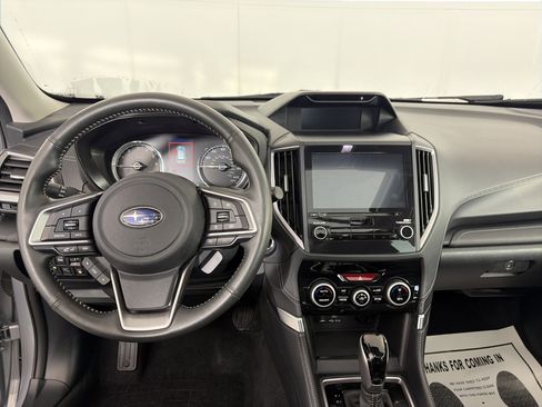 Used 2023 Subaru Forester Touring image 3